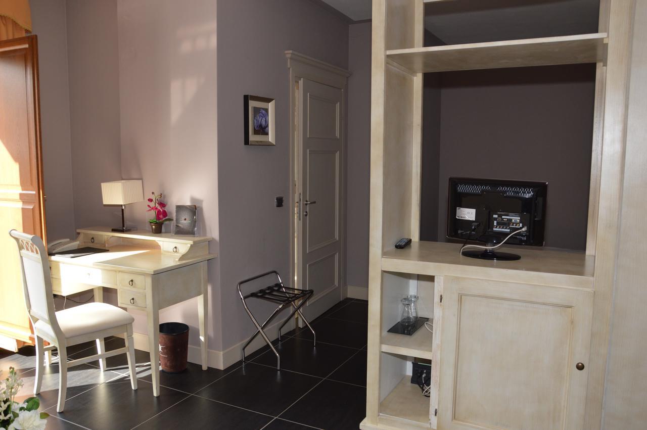 Roccamonfina Palace Hotel Room photo